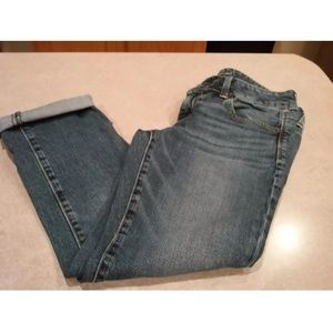 American Eagle size 6 capri